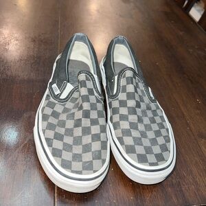 VANS Women size 8 Black and gray checkerboard